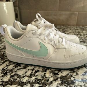 Worn once. Size 6Y Nike Court Borough Low Recraft